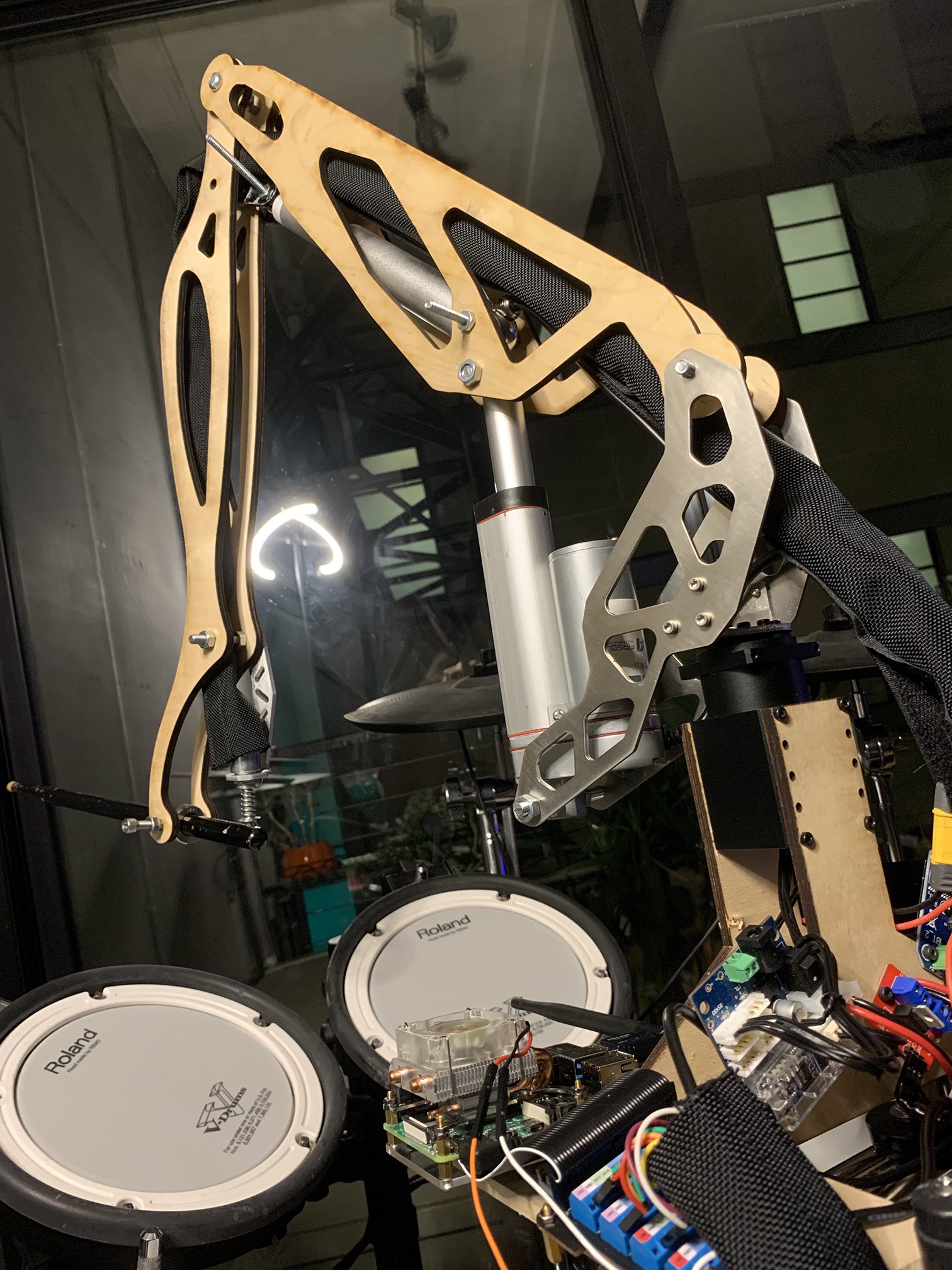 All actuators working 4